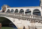 Claudia Tănăsescu: Veneția: lumină, gunoi și capodopere